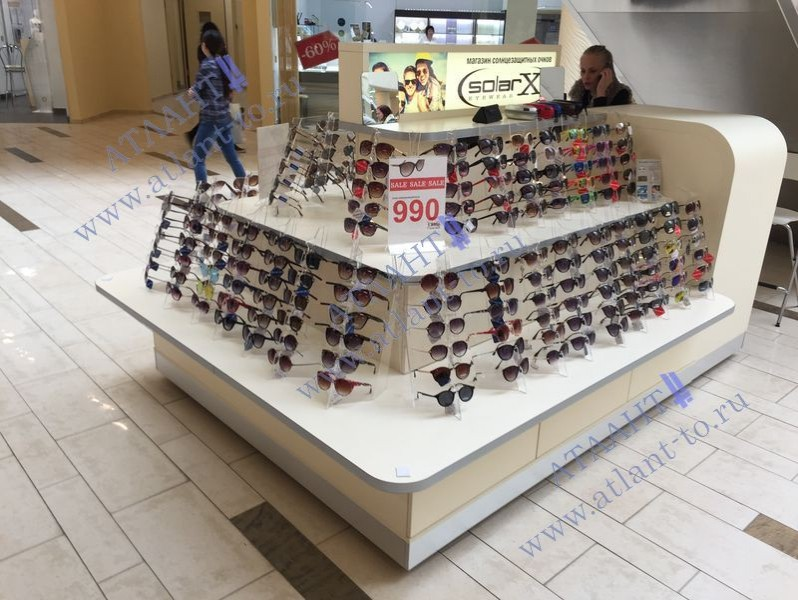 Островки-рейлы в ТЦ «Калита»